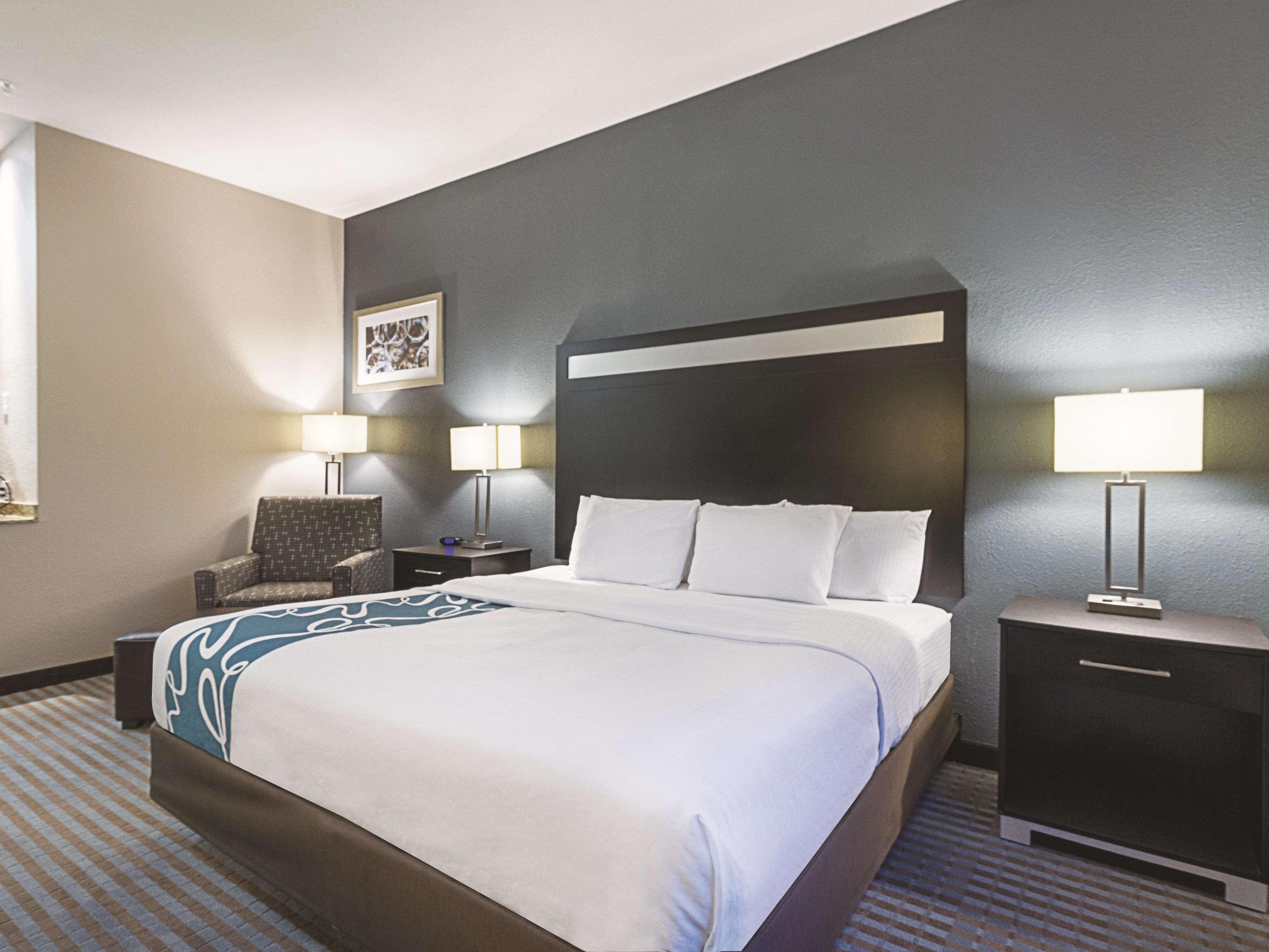 La Quinta Inn & Suites Casino And Bar By Wyndham Glendive Exterior foto