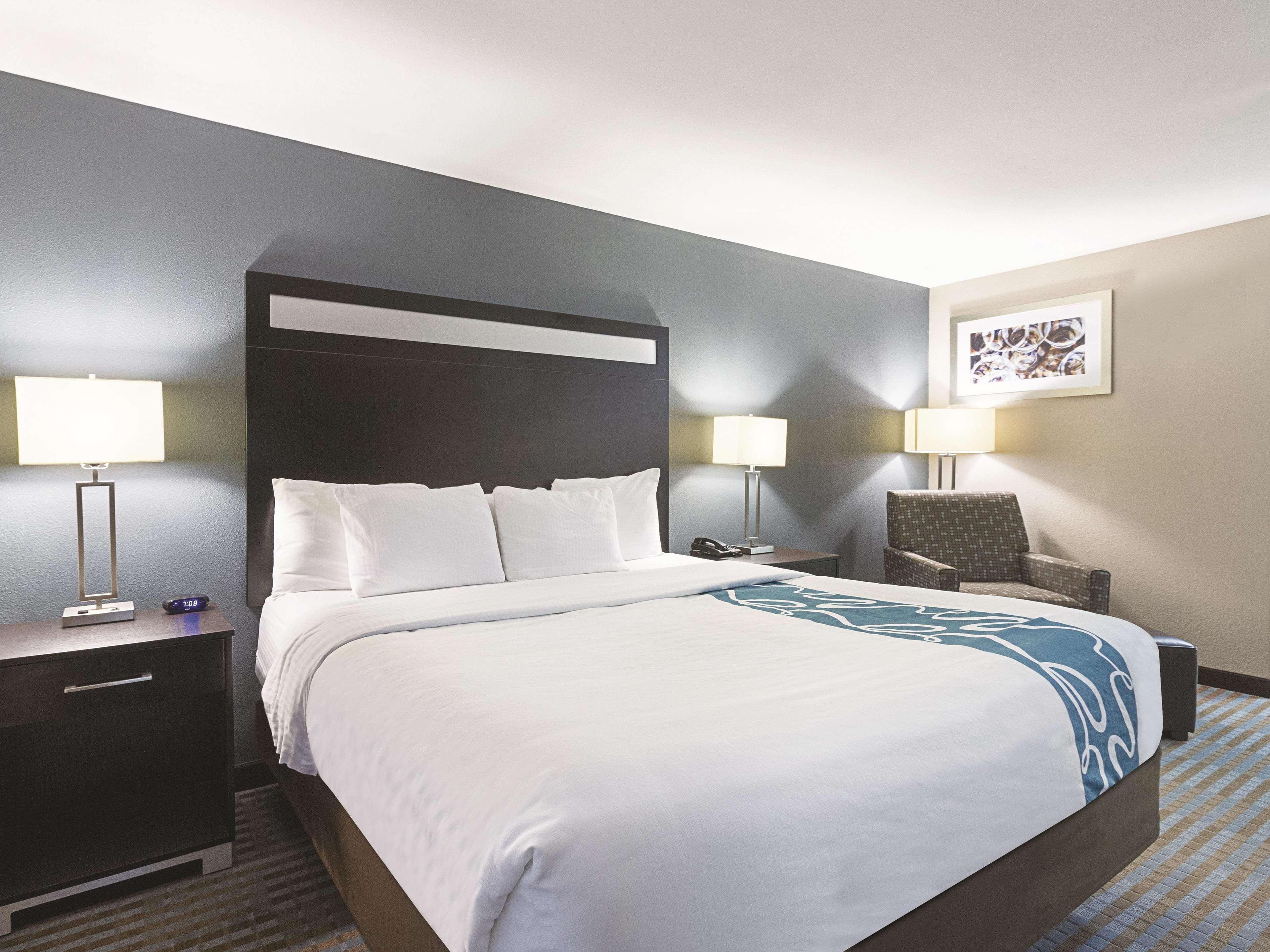 La Quinta Inn & Suites Casino And Bar By Wyndham Glendive Exterior foto