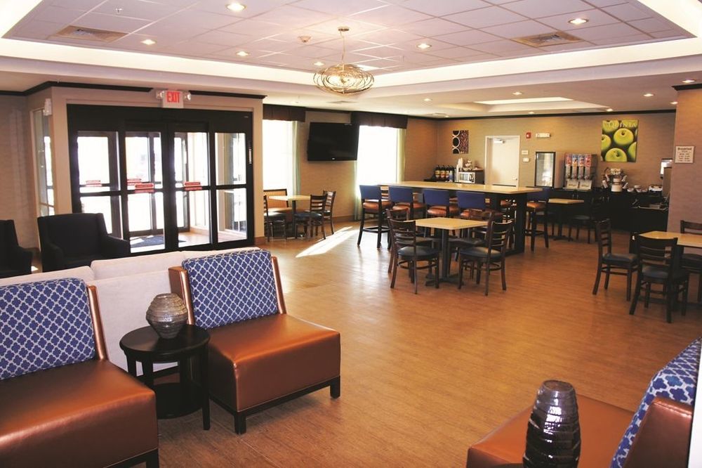 La Quinta Inn & Suites Casino And Bar By Wyndham Glendive Restaurant foto